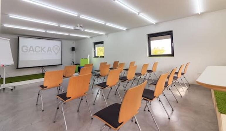 NobleProg Training Place, City  T&T Hub